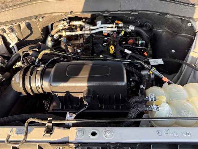 Certified 2022 Ford Explorer XLT w/ Equipment Group 202A AWD/4WD image 40