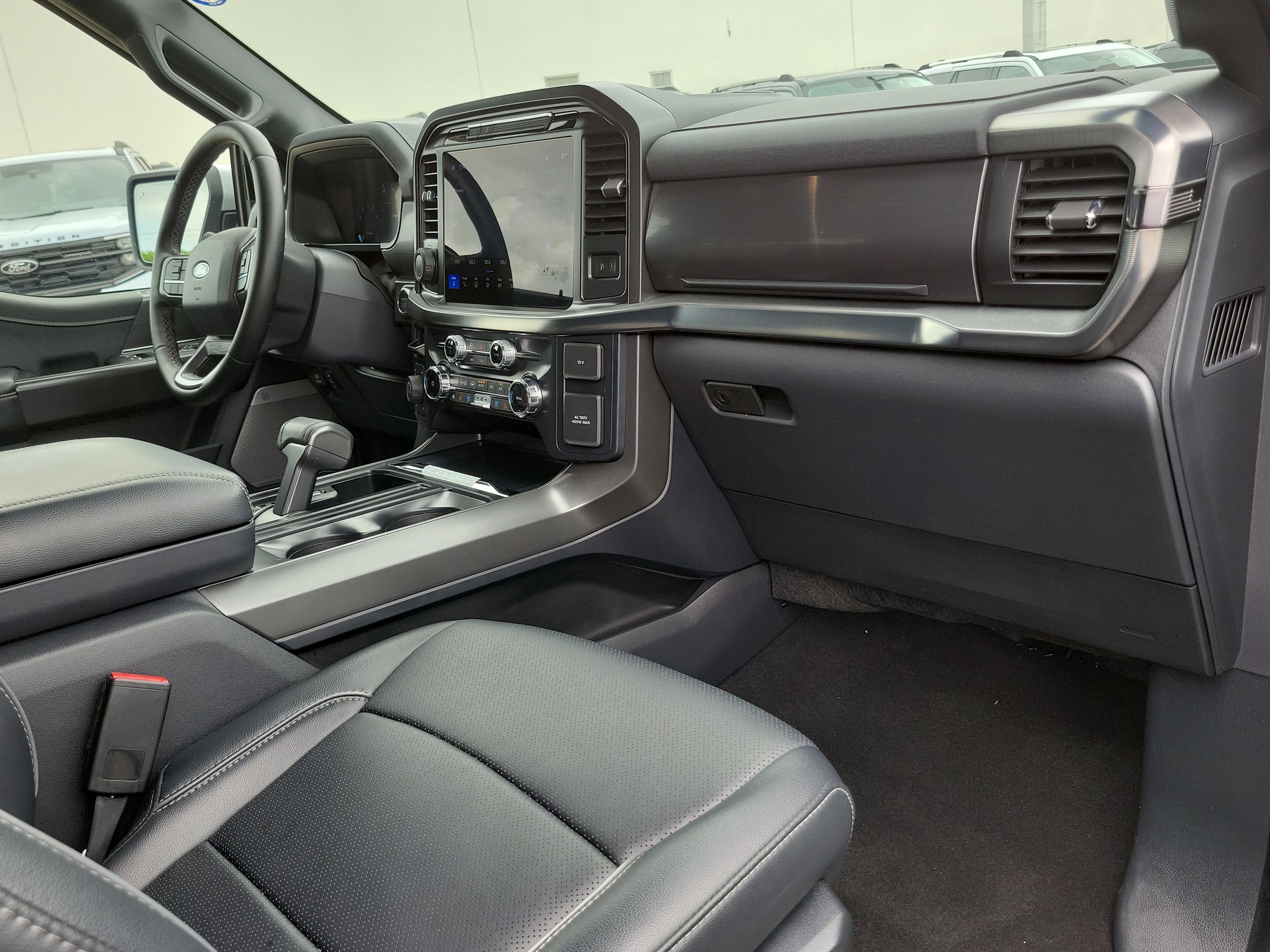 Certified 2025 Ford F150 Lariat w/ FX4 Off-Road Package AWD/4WD image 17