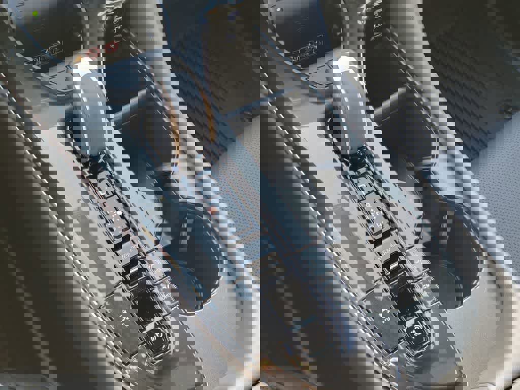 Used 2026 Toyota Crown AWD/4WD image 25