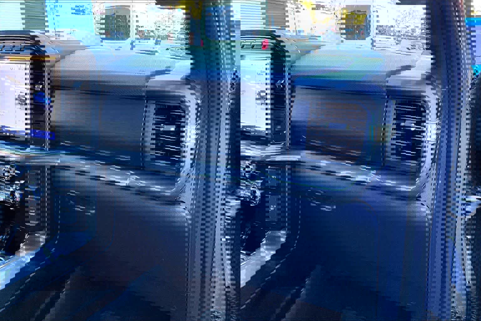 Certified 2022 Ford F150 XLT w/ Equipment Group 302A High image 18