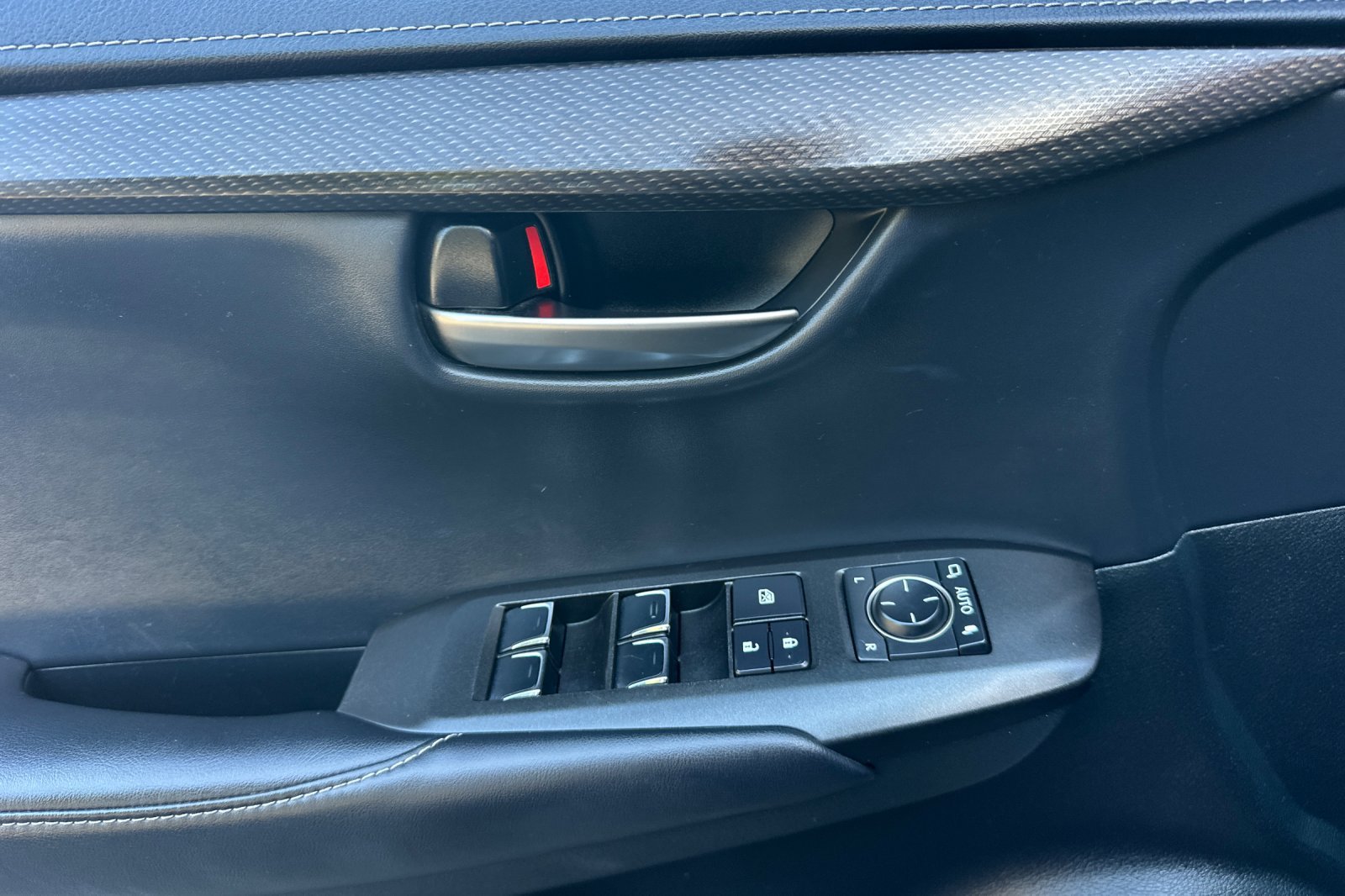 Used 2018 Lexus NX 300h AWD w/ Comfort Package image 11