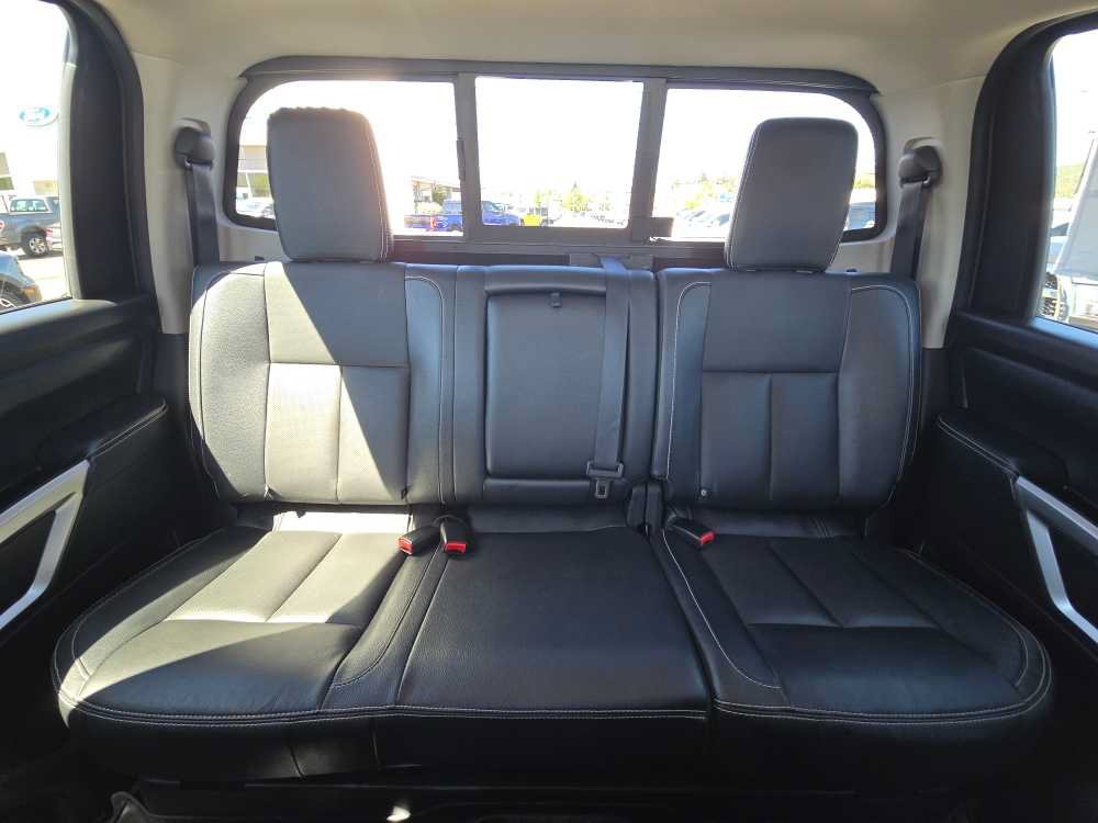 Used 2017 Nissan Titan PRO-4X AWD/4WD image 17