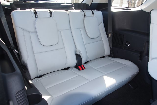 Certified 2025 Ford Explorer Platinum w/ Ultimate Package image 15