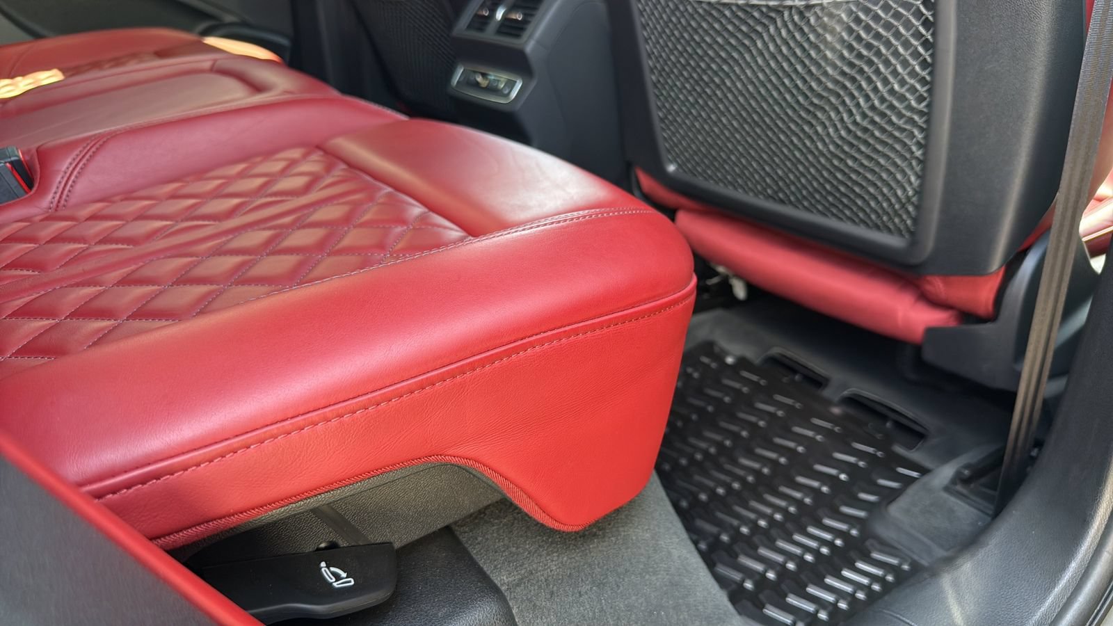 Used 2023 Audi SQ5 Prestige w/ Prestige Package AWD/4WD image 26