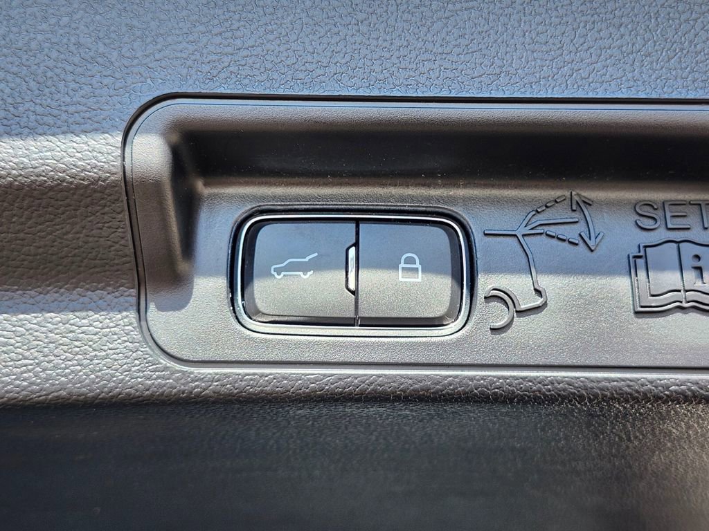 Certified 2022 Ford Explorer ST-Line w/ Class IV Trailer Tow Package image 35