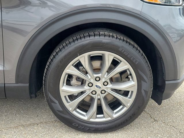 Certified 2023 Ford Explorer XLT w/ Equipment Group 202A RWD image 11