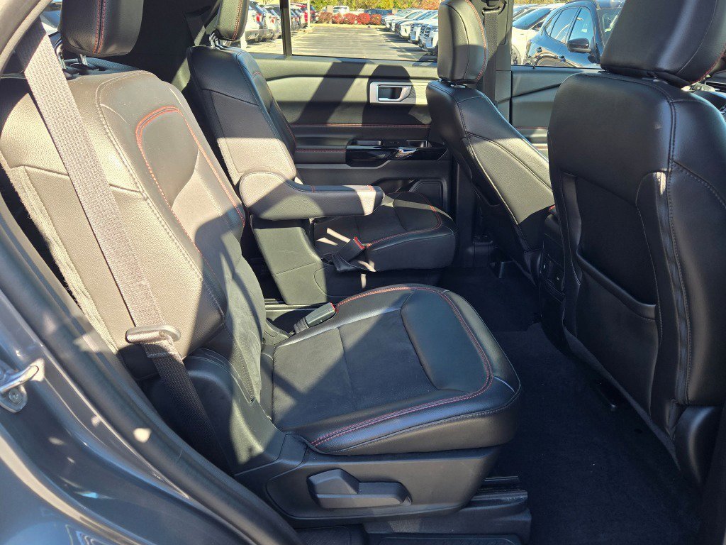 Certified 2022 Ford Explorer ST-Line image 9