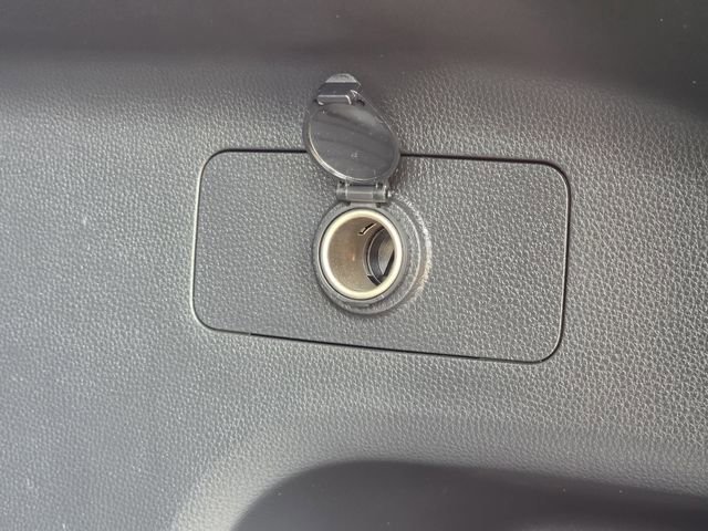 Used 2020 Toyota RAV4 XLE Premium image 29