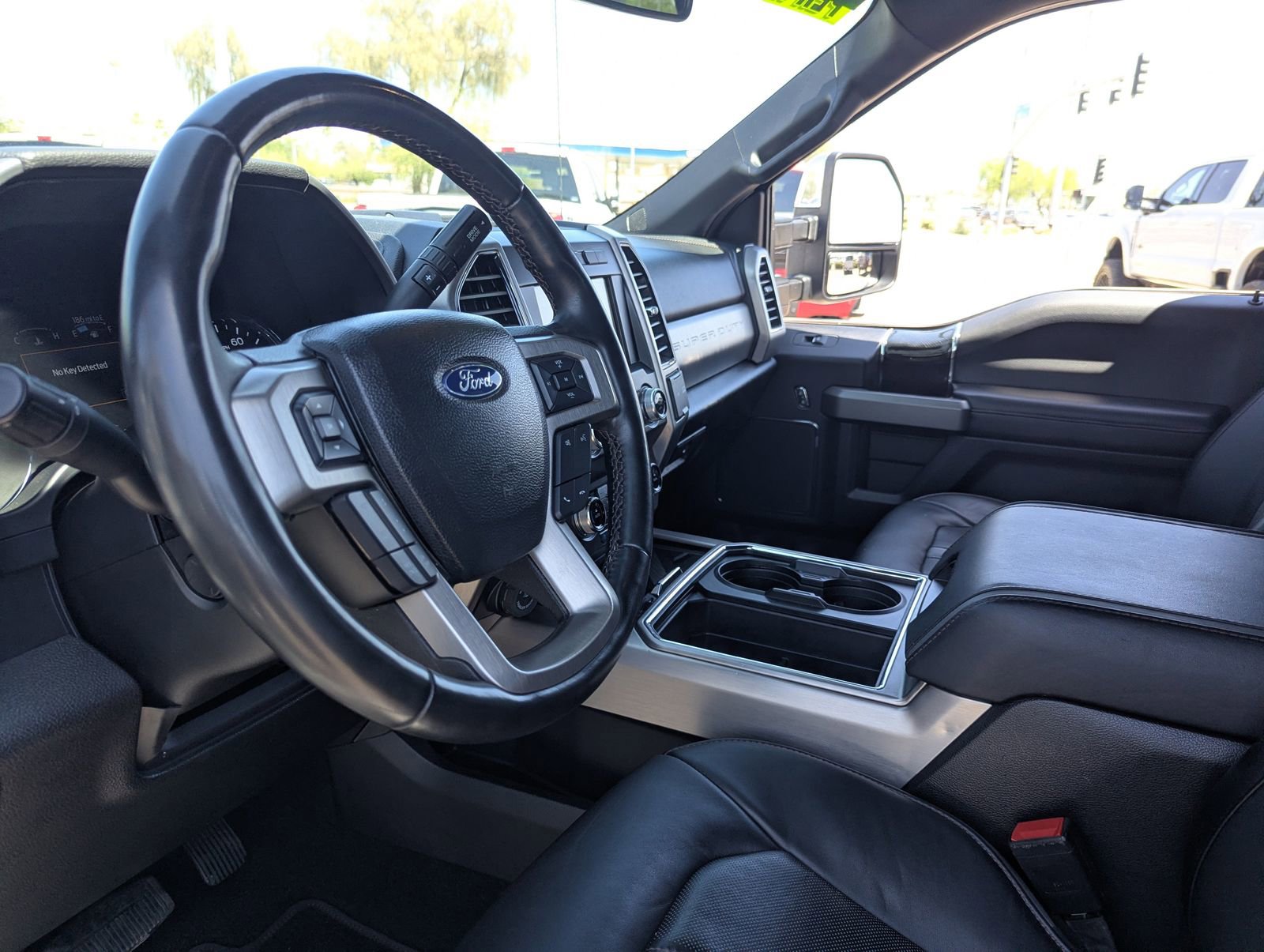 Certified 2021 Ford F450 Platinum w/ FX4 Off-Road Package AWD/4WD image 16