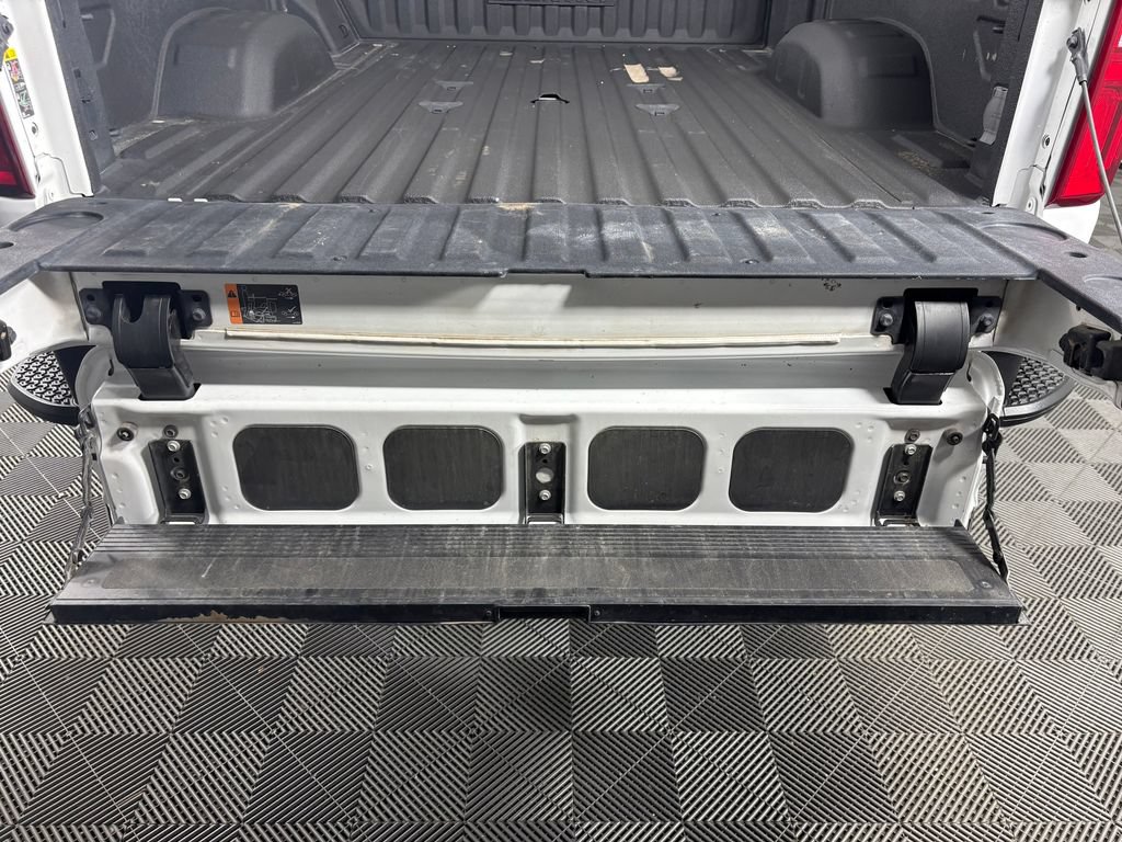 Used 2024 Chevrolet Silverado 2500 High Country w/ High Country Premium Package AWD/4WD image 34