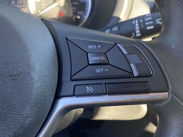 Used 2020 Nissan Kicks S image 19