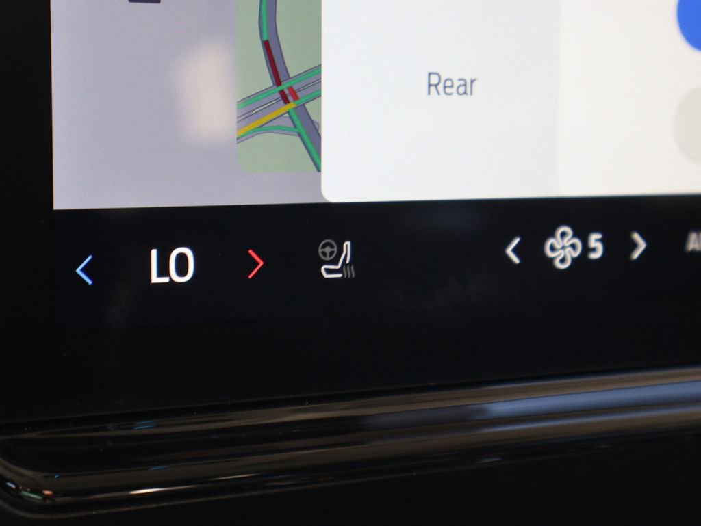 Certified 2025 Ford Expedition Max Platinum image 40