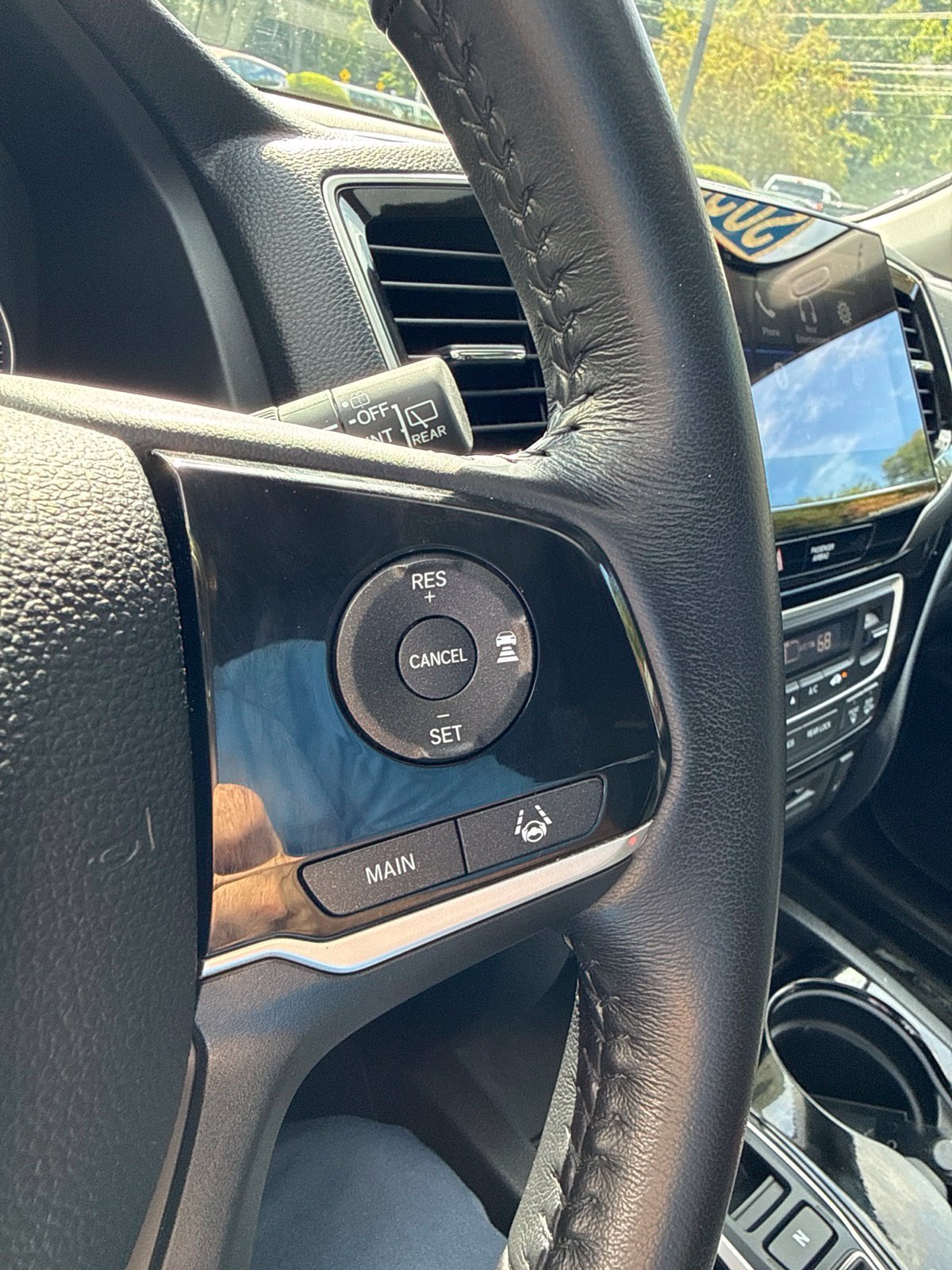 Used 2020 Honda Pilot Touring image 14