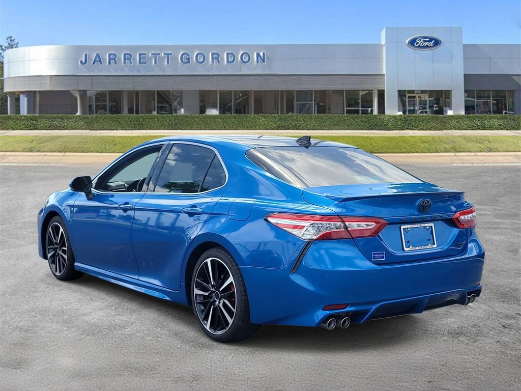 Used 2020 Toyota Camry XSE FWD image 3