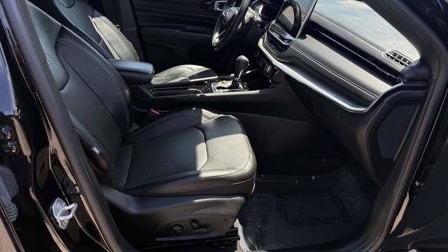Used 2022 Jeep Compass High Altitude AWD/4WD image 25