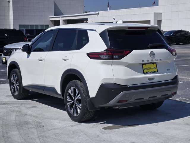 Used 2023 Nissan Rogue SV image 4