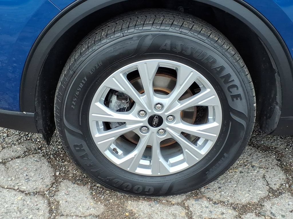 Certified 2023 Ford Escape Active AWD/4WD image 9