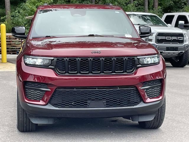 Used 2024 Jeep Grand Cherokee Altitude AWD/4WD image 31
