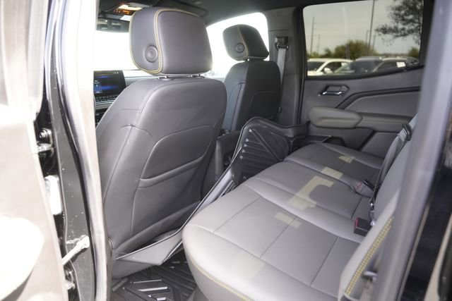 Used 2024 Chevrolet Colorado ZR2 w/ ZR2 Bison Edition image 11