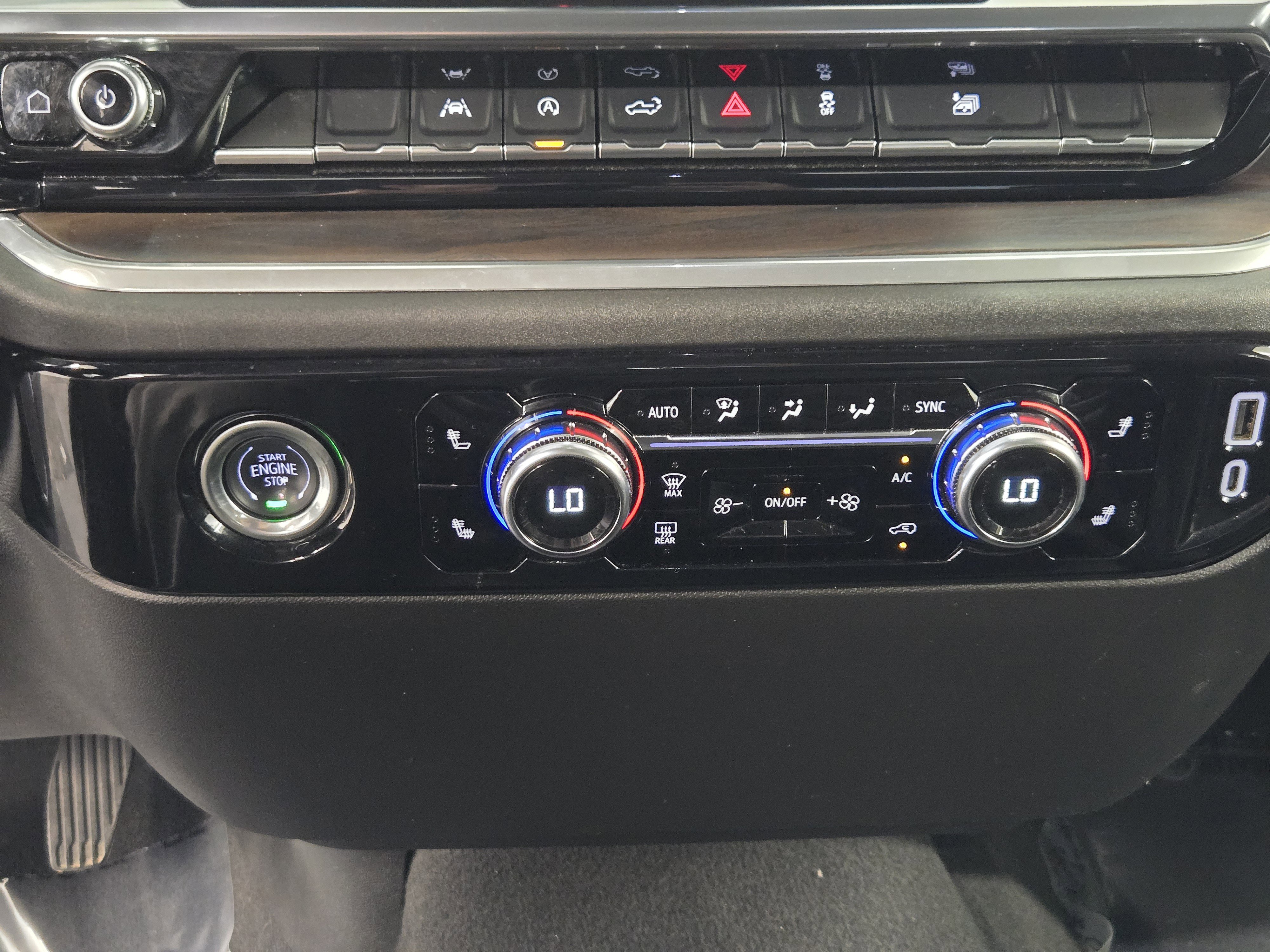 Used 2024 GMC Sierra 1500 SLT RWD image 20