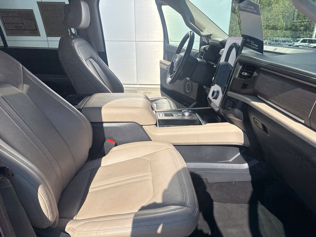 Certified 2022 Ford Expedition Limited RWD image 32