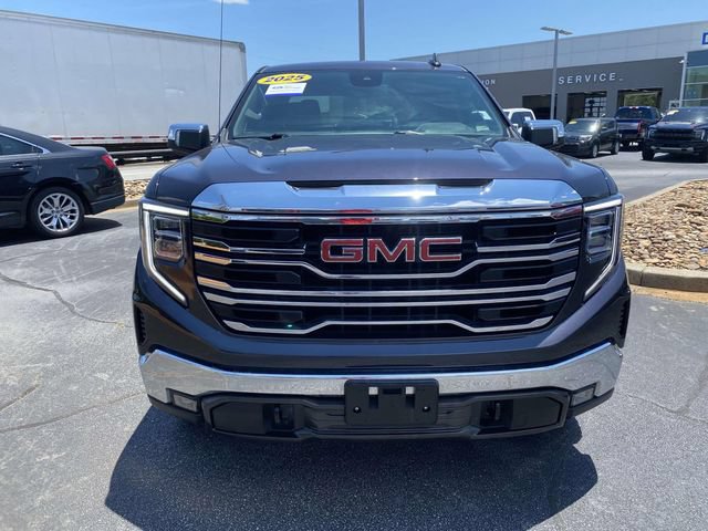 Used 2025 GMC Sierra 1500 SLT AWD/4WD image 2