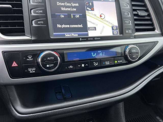 Used 2018 Toyota Highlander SE image 21