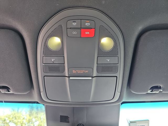 Used 2025 Genesis G70 2.5T AWD/4WD image 32