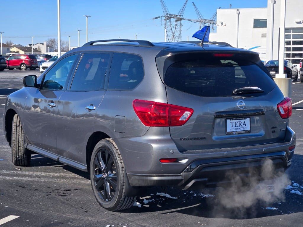 Used 2018 Nissan Pathfinder SL w/ Midnight Edition Package image 20