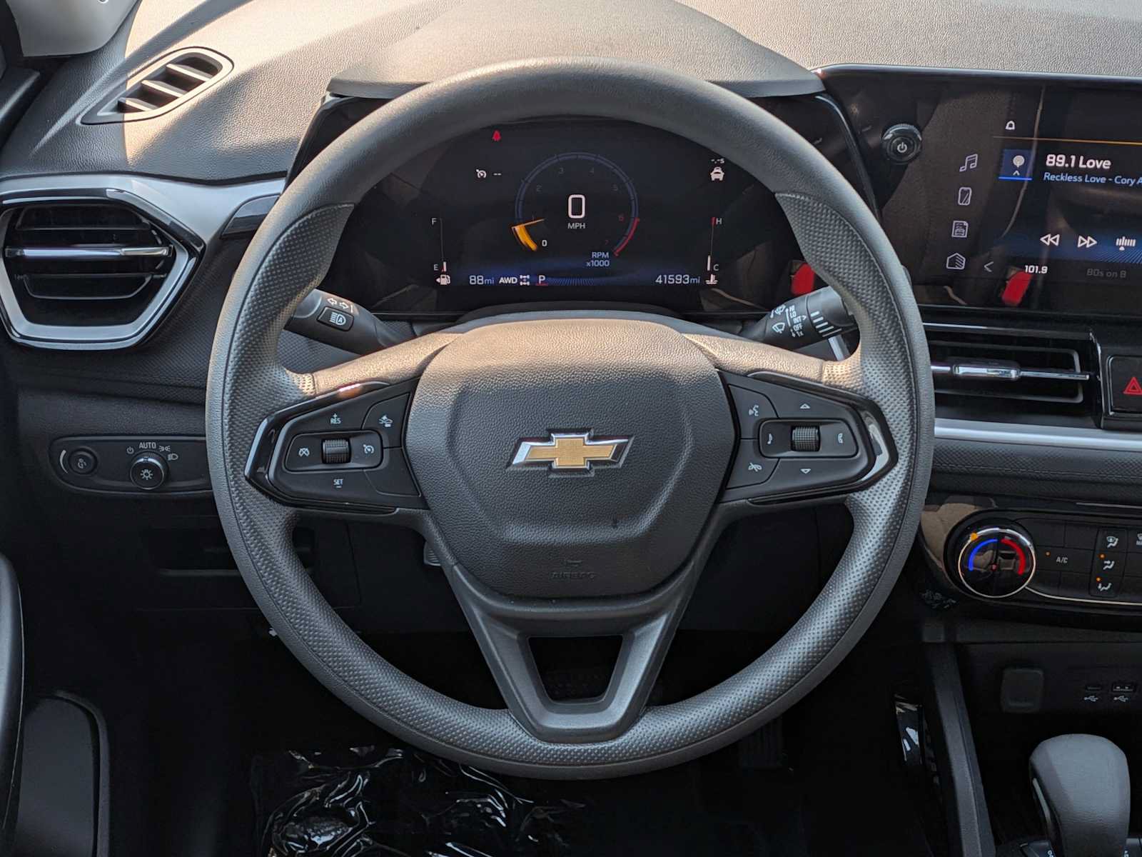 Used 2025 Chevrolet TrailBlazer LT AWD/4WD image 20