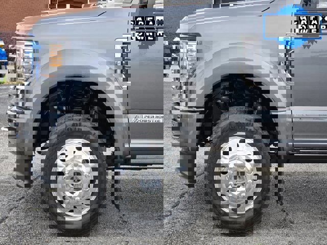 Certified 2022 Ford F450 Platinum w/ FX4 Off-Road Package image 9