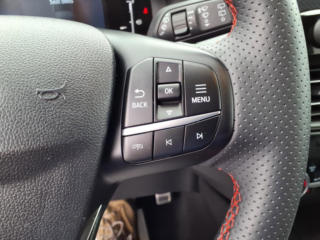 Certified 2024 Ford Escape ST-Line image 18