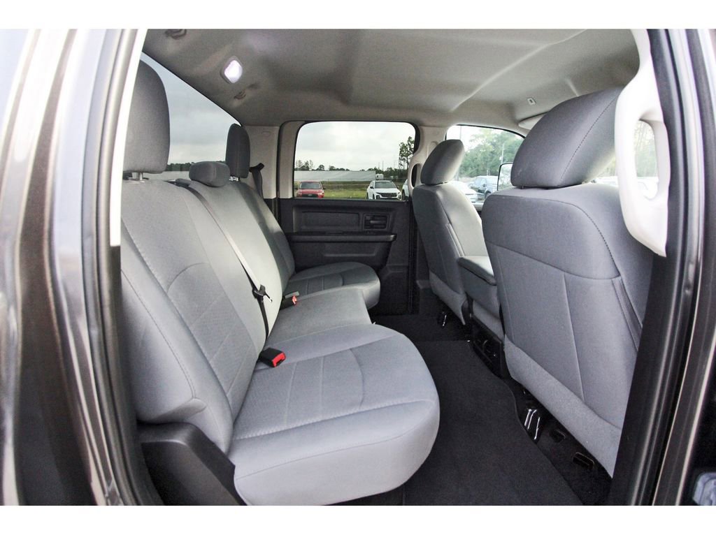 Used 2018 RAM 2500 Tradesman w/ Chrome Appearance Group image 10