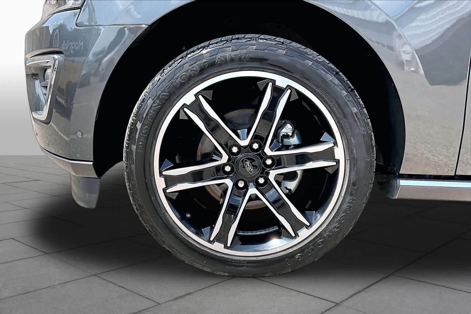 Certified 2020 Ford Expedition Limited w/ Special Edition Package RWD image 11
