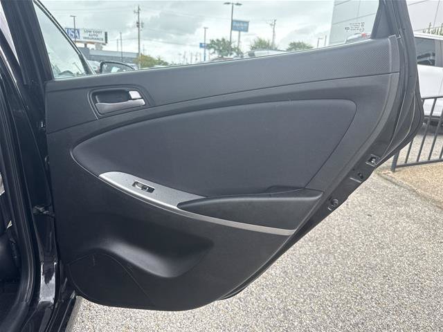 Used 2017 Hyundai Accent SE FWD image 20