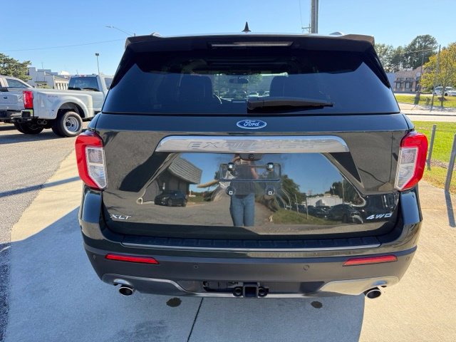 Certified 2024 Ford Explorer XLT w/ Equipment Group 202A AWD/4WD image 10