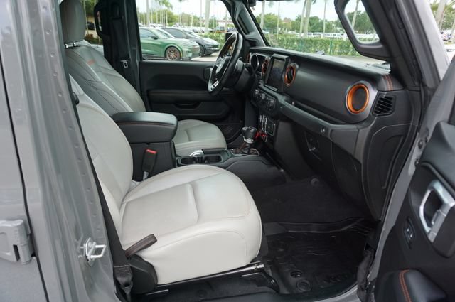 Used 2021 Jeep Gladiator Mojave w/ Dual Top Group AWD/4WD image 3