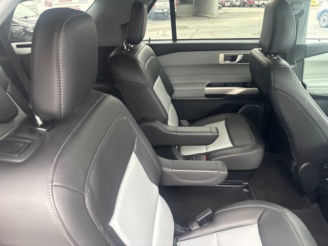 Certified 2023 Ford Explorer XLT w/ Equipment Group 202A RWD image 10