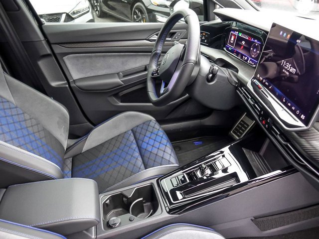 Used 2025 Volkswagen Golf R AWD/4WD image 31