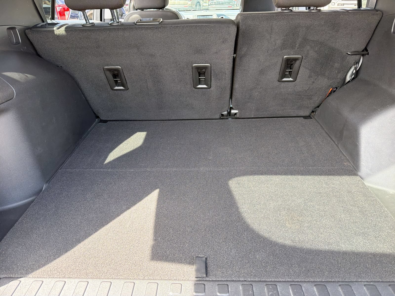 Used 2023 Chevrolet Equinox LT FWD image 38