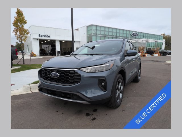 Certified 2025 Ford Escape ST-Line Select w/ Tech Pack #1 AWD/4WD image 1