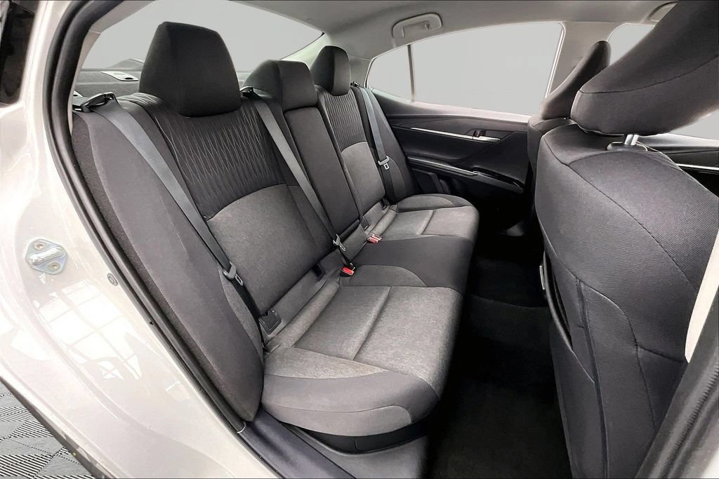 Used 2025 Toyota Camry LE FWD image 27