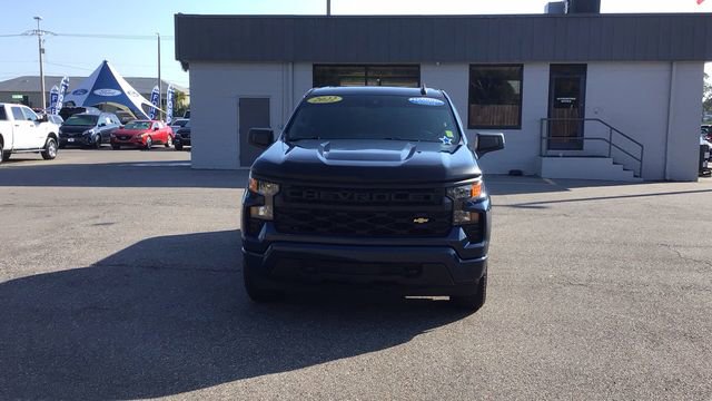Used 2022 Chevrolet Silverado 1500 Custom image 3