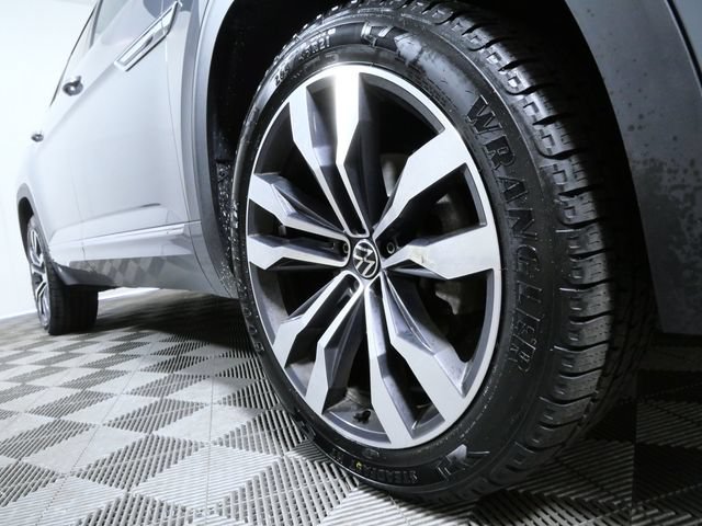 Used 2022 Volkswagen Atlas Cross Sport SEL Premium R-Line AWD/4WD image 2
