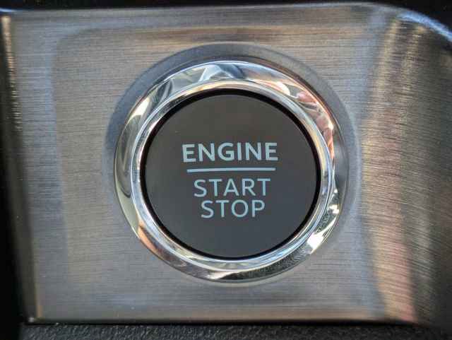 Certified 2026 Ford F250 Lariat w/ Black Appearance Package image 29