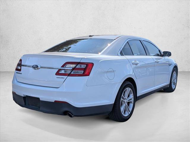 Certified 2017 Ford Taurus SE FWD image 6