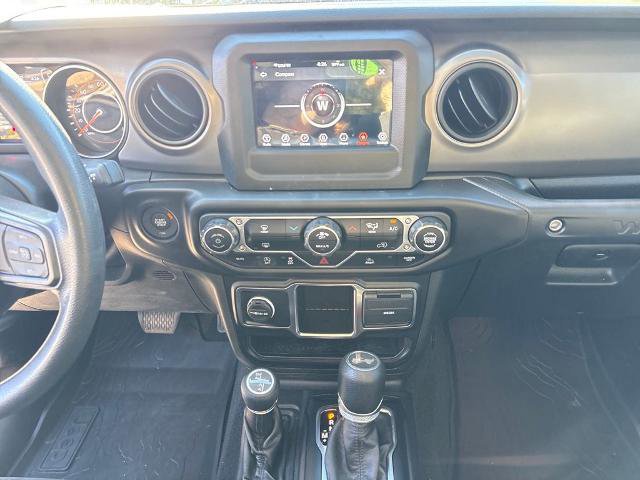 Used 2022 Jeep Wrangler Willys image 23