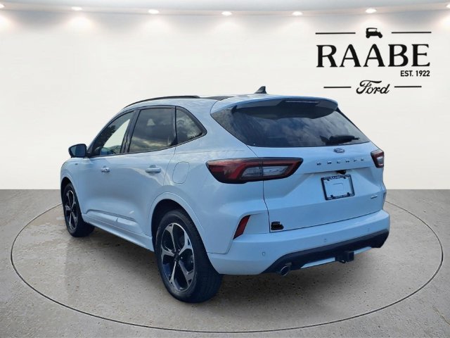Certified 2023 Ford Escape ST-Line Select w/ Tech Pack #2 AWD/4WD image 5