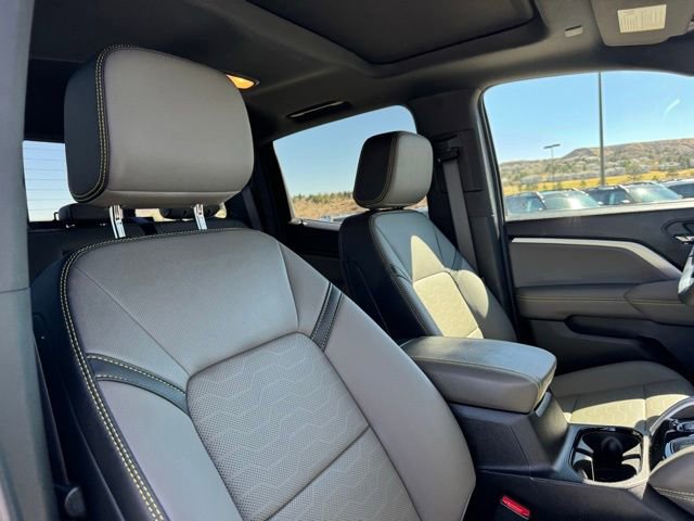 Used 2025 Chevrolet Colorado ZR2 w/ Technology Package image 26