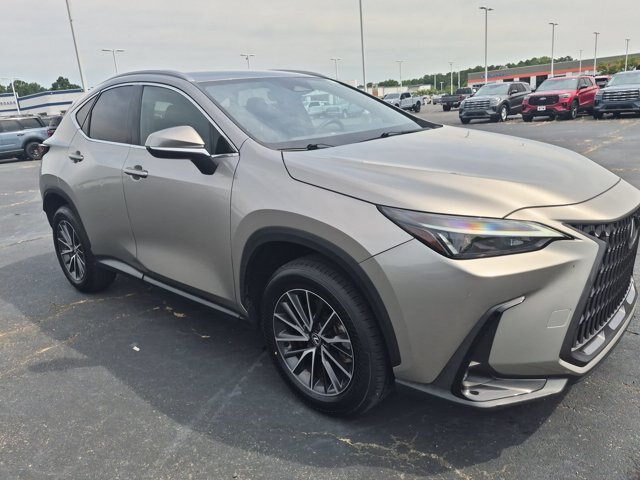 Used 2024 Lexus NX 250 FWD w/ Towing Package (2000 Lbs)